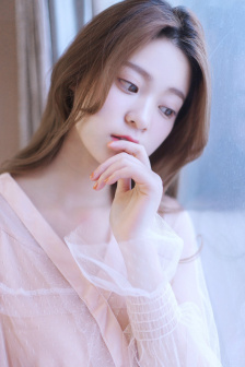 女同